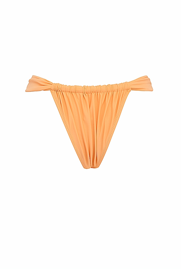 hellorangefarbenes gerafftes bikinihöschen mit hohem beinausschnitt