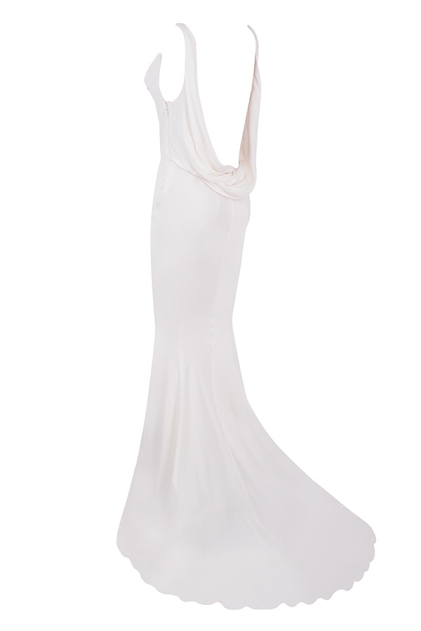 elfenbeinfarbenes brautkleid mit drapiertem rücken – limitierte auflage