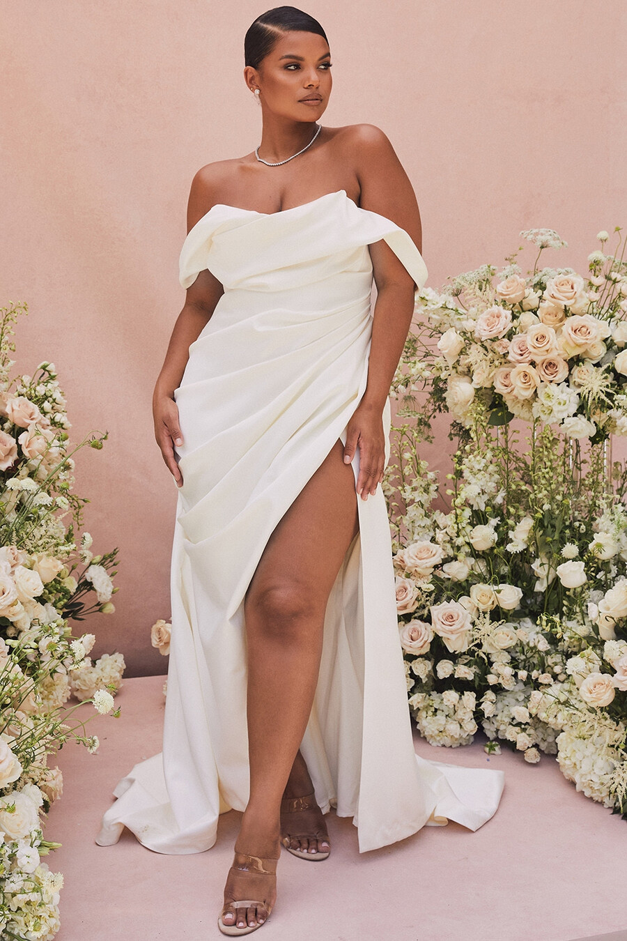 elfenbeinfarbenes brautkleid mit drapiertem korsett – limitierte auflage