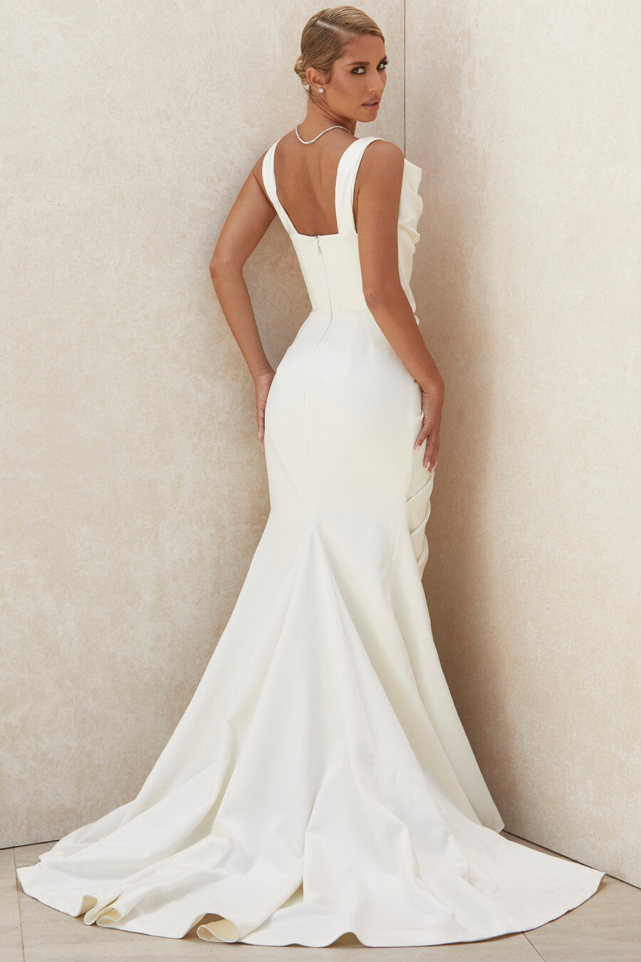 elfenbeinfarbenes brautkleid mit drapiertem korsett – limitierte auflage