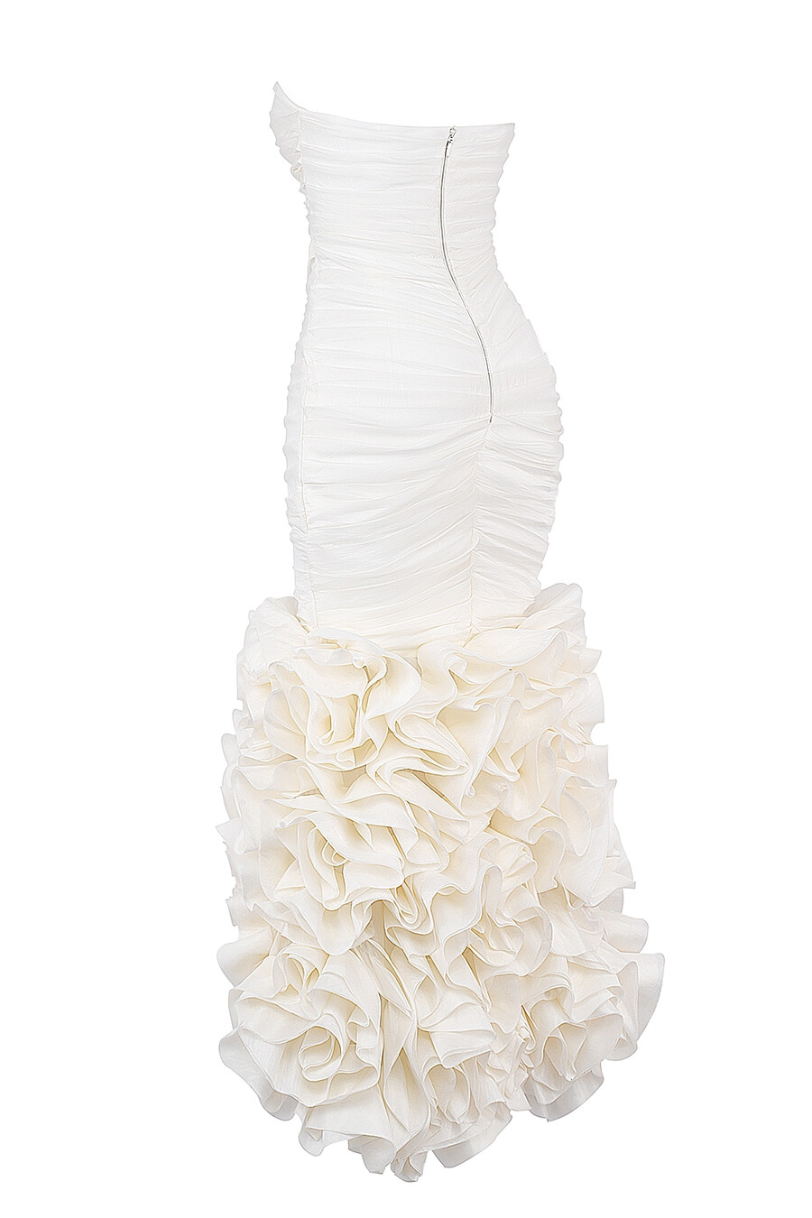 elfenbeinfarbenes trägerloses brautkleid mit rüschen