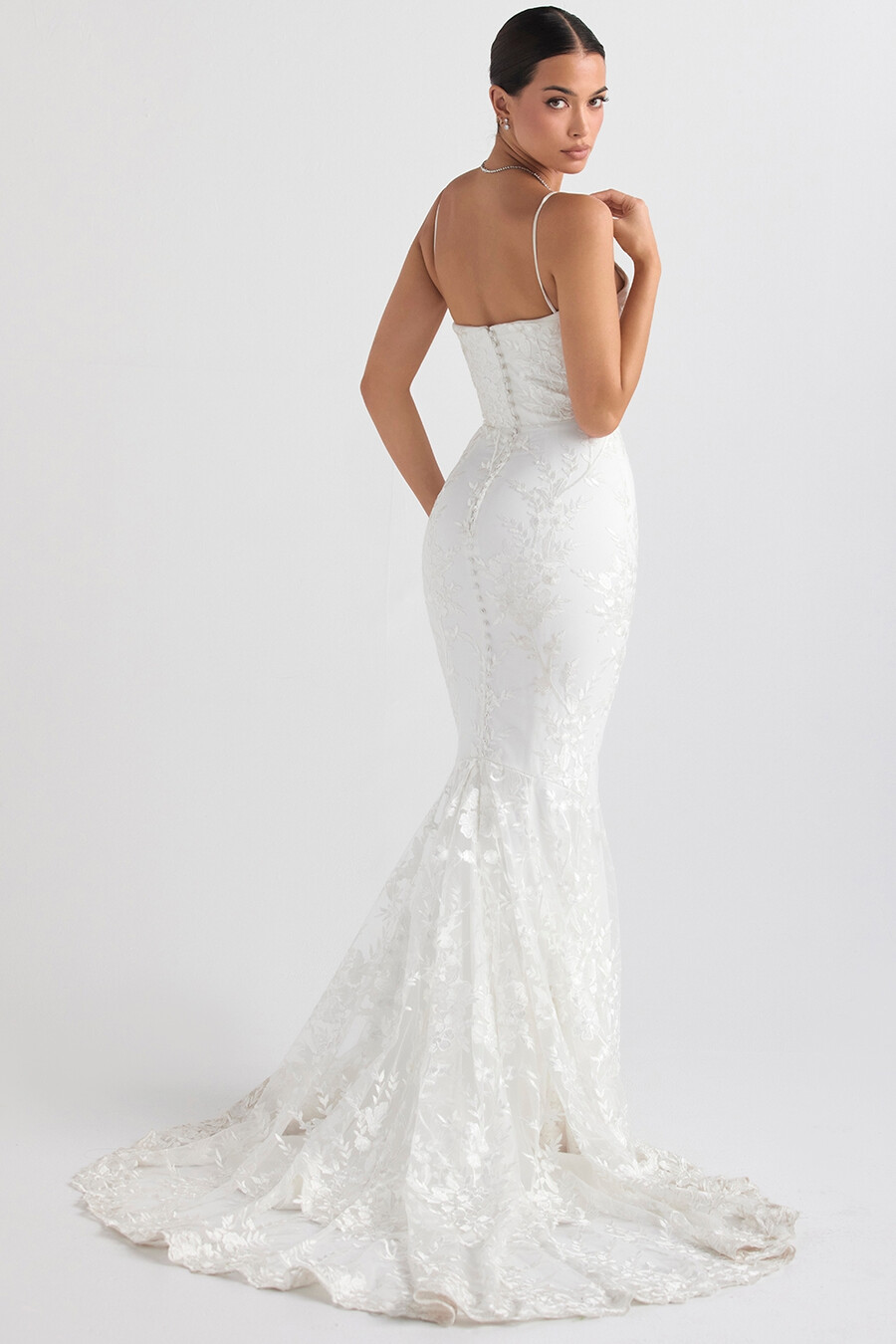 brautkleid aus weißer spitze