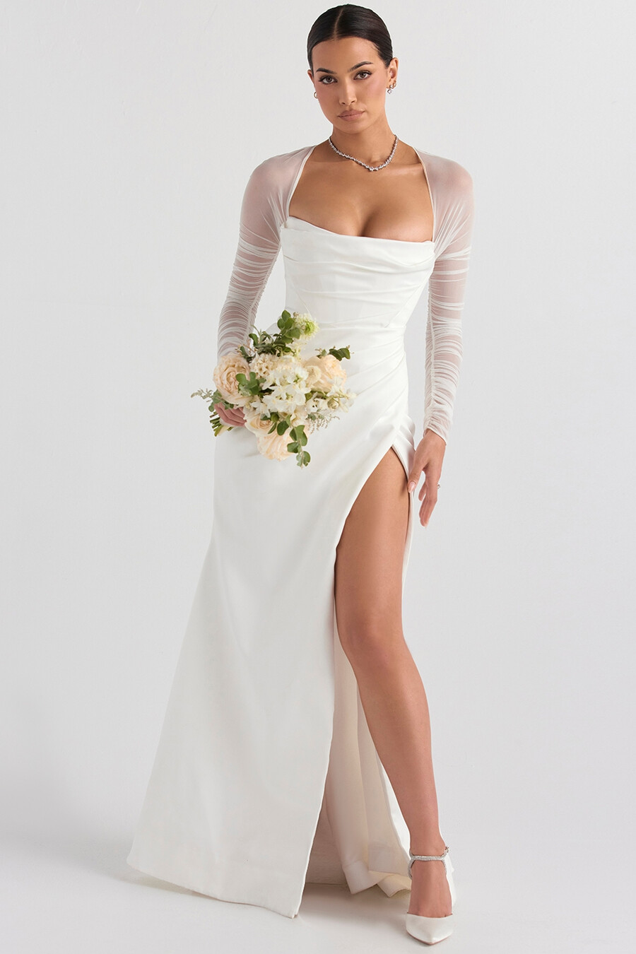weißes brautkleid aus satin
