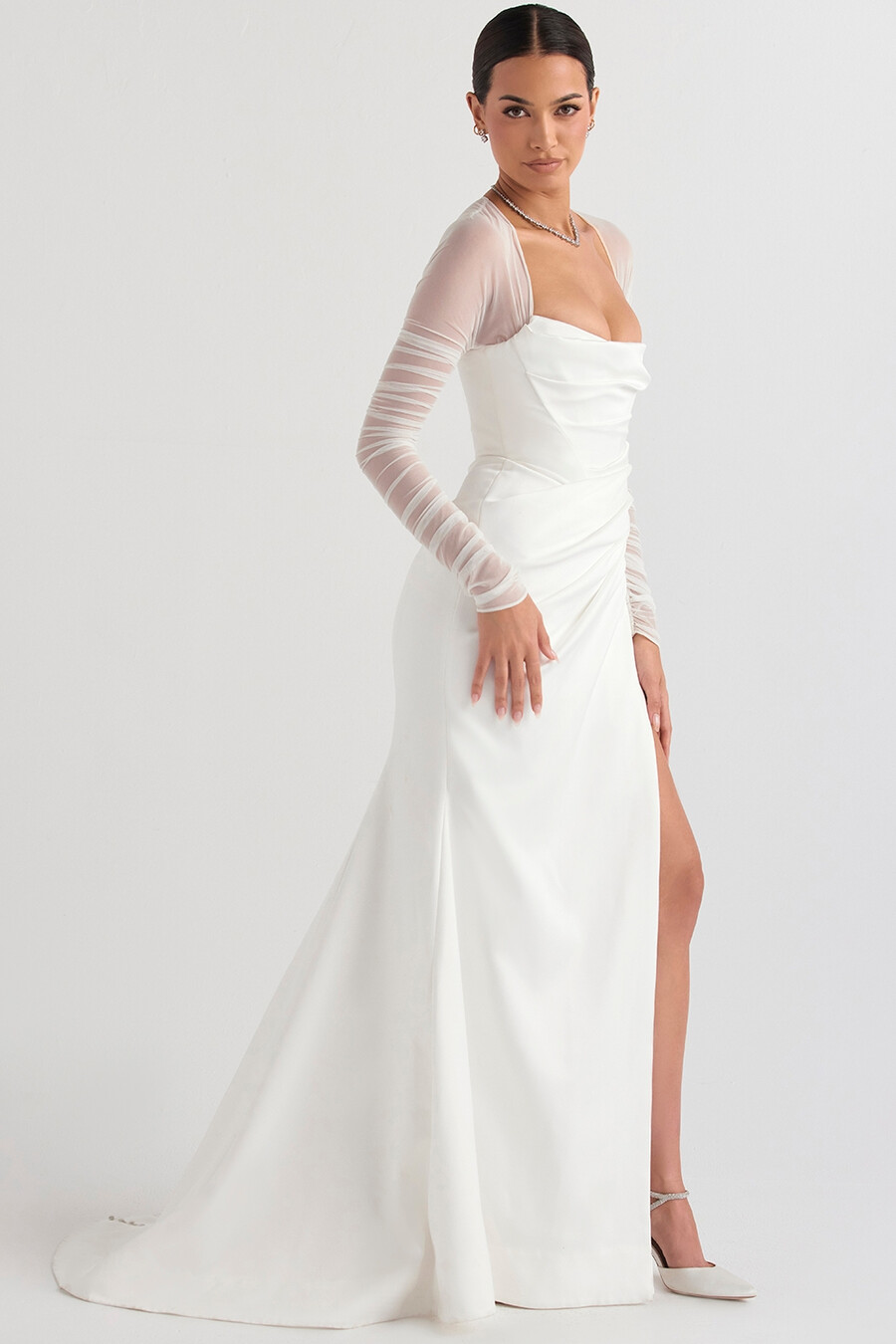 weißes brautkleid aus satin