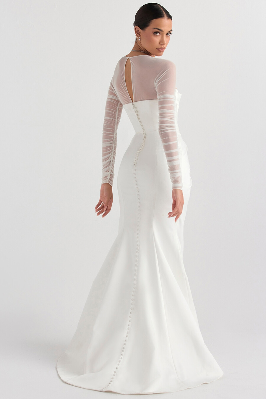 weißes brautkleid aus satin