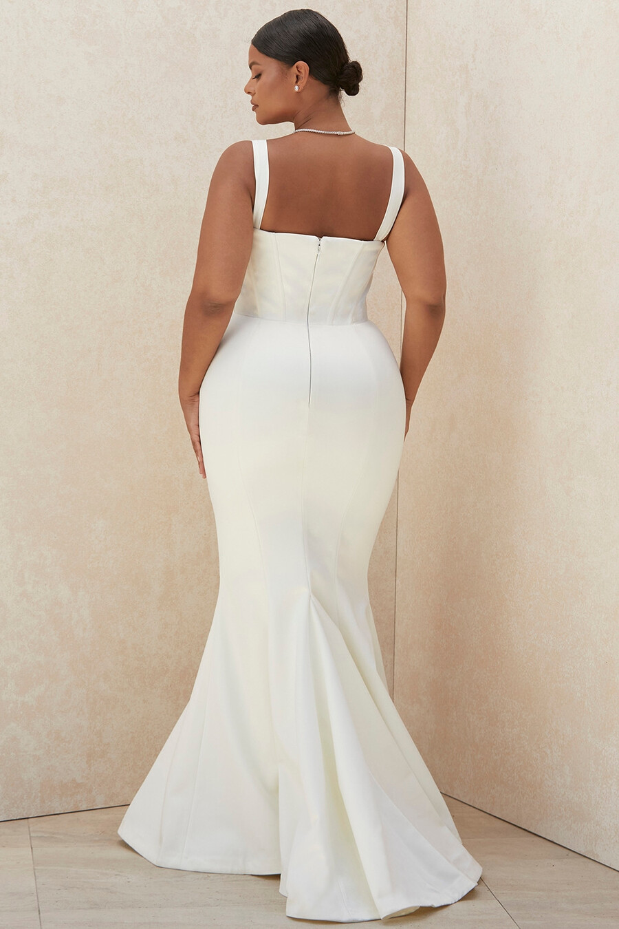 elfenbeinfarbenes balconette-brautkleid mit korsett – limitierte auflage