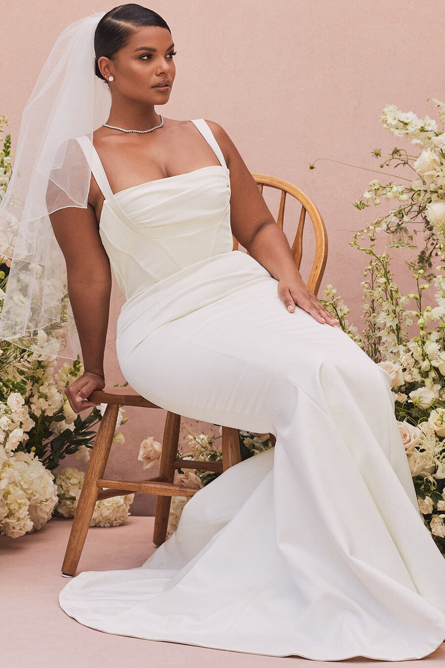 elfenbeinfarbenes balconette-brautkleid mit korsett – limitierte auflage