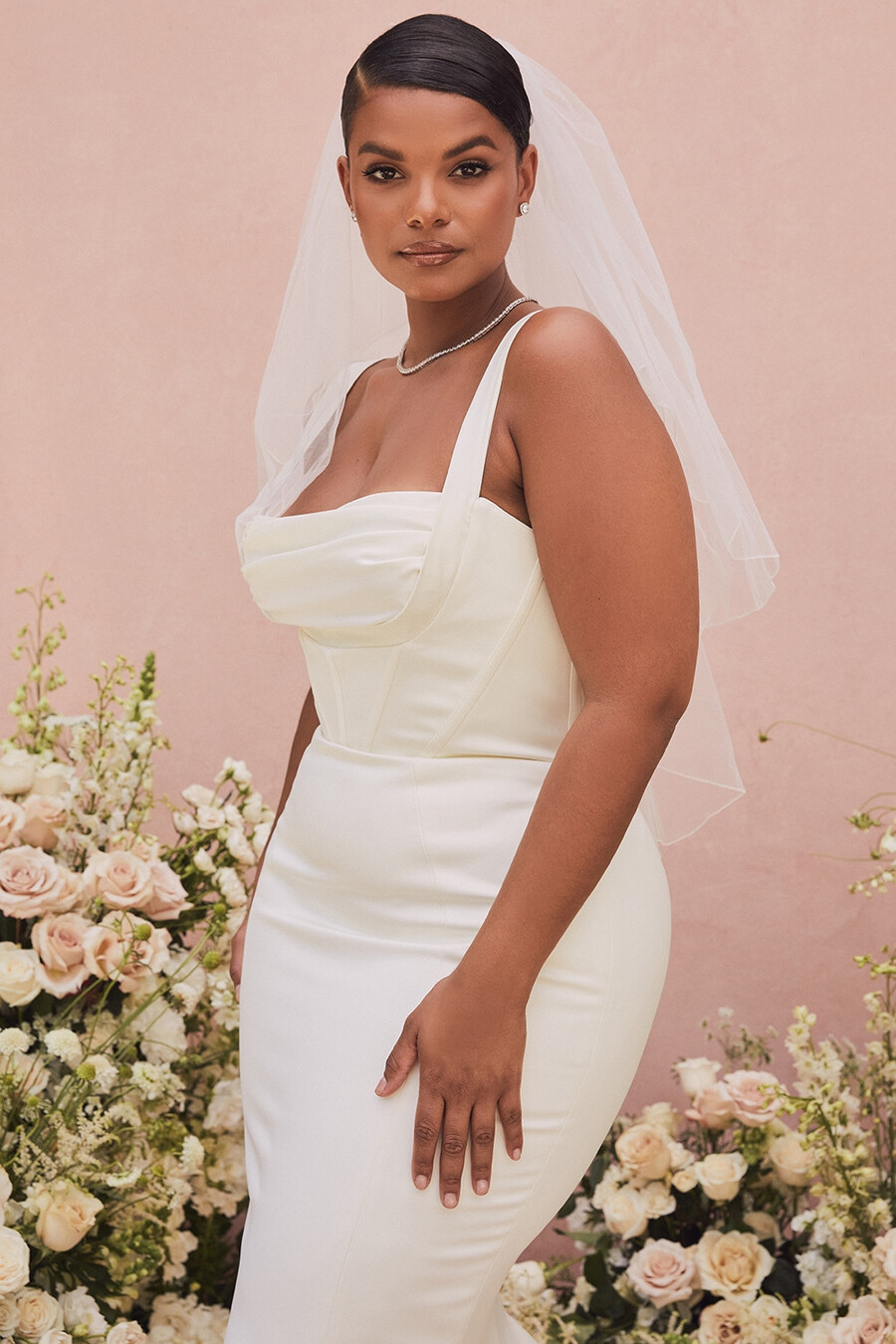 elfenbeinfarbenes balconette-brautkleid mit korsett – limitierte auflage