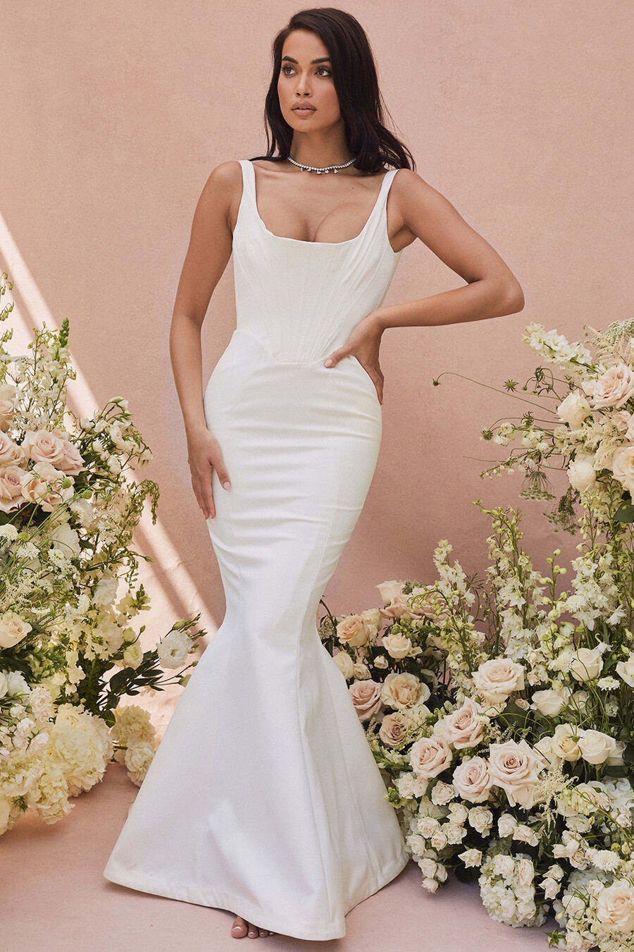 brautkleid im meerjungfrauenstil aus elfenbeinfarbenem satin – limitierte auflage
