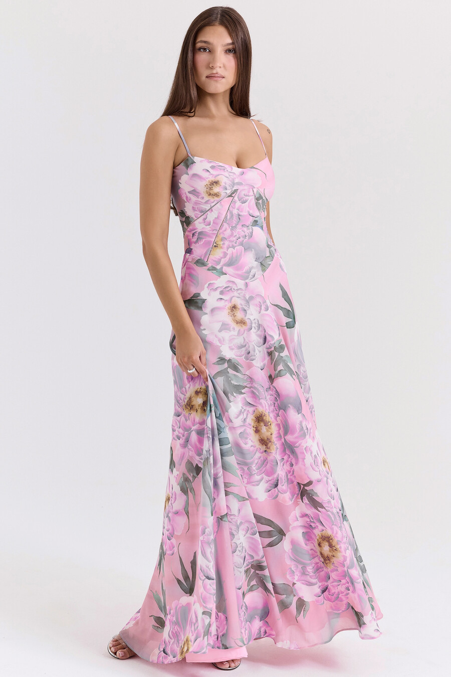 maxikleid in rosa mit blumenmuster und spitzenrücken