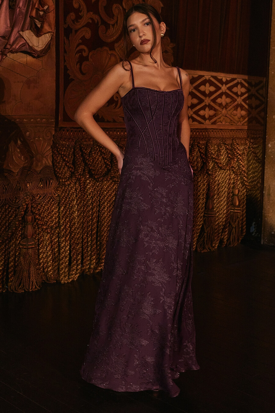 maxikleid aus traubenfarbenem lurex-chiffon