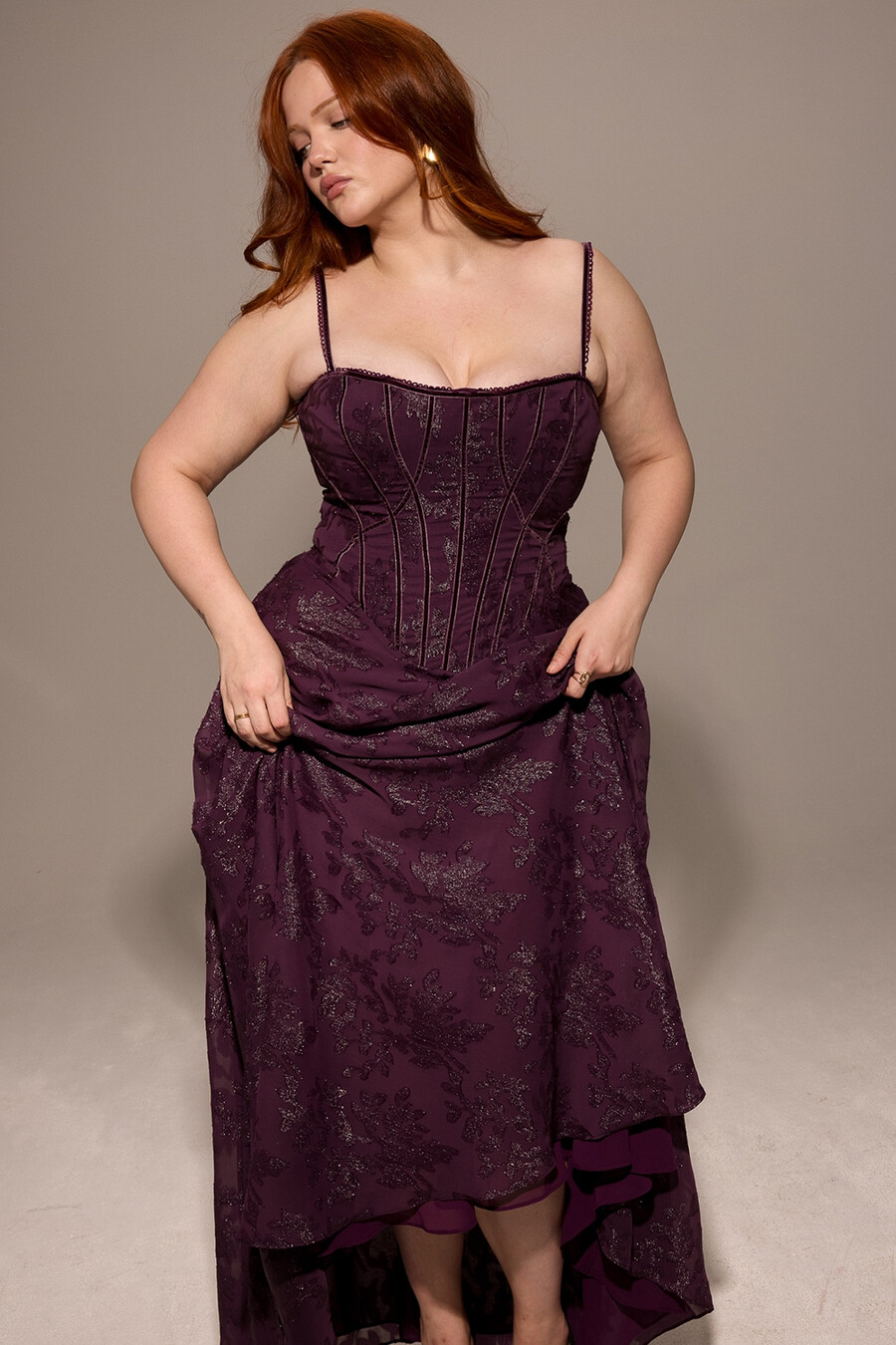 maxikleid aus traubenfarbenem lurex-chiffon