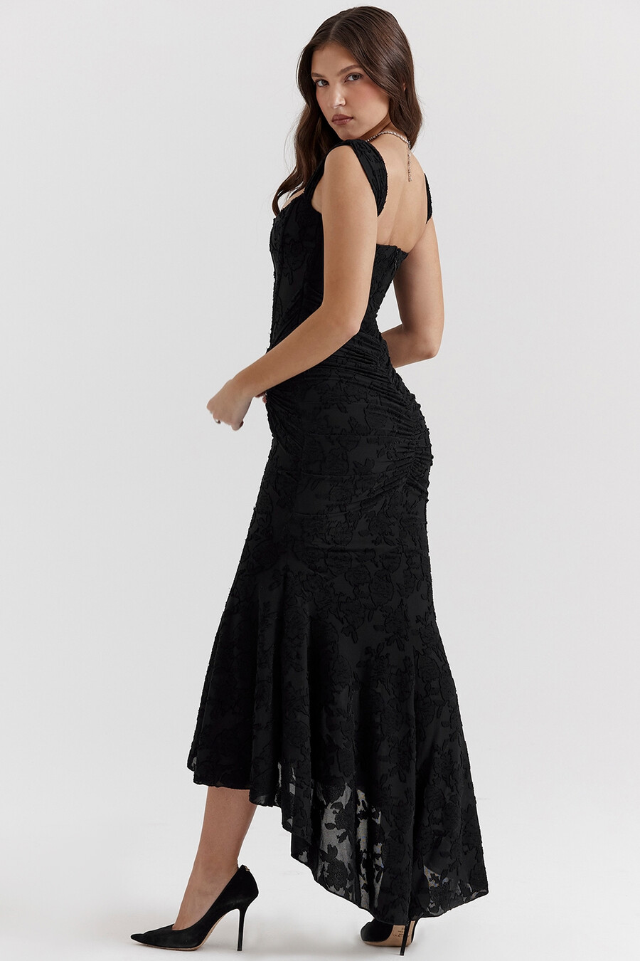 schwarzes maxikleid mit blumenmuster