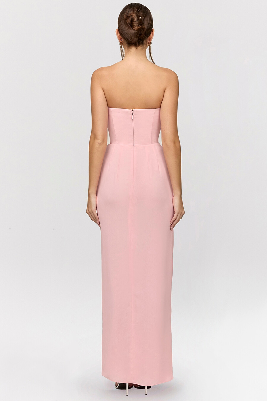 trägerloses abendkleid aus rosafarbenem georgette