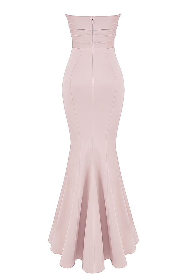 trägerloses abendkleid aus rosafarbenem satin