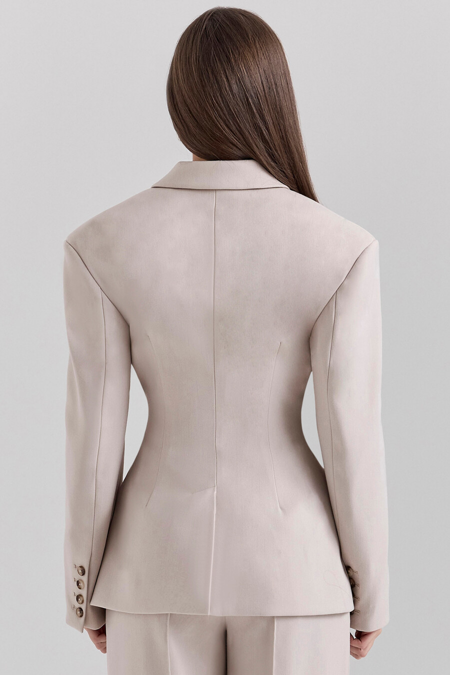 beigefarbener sanduhr-blazer