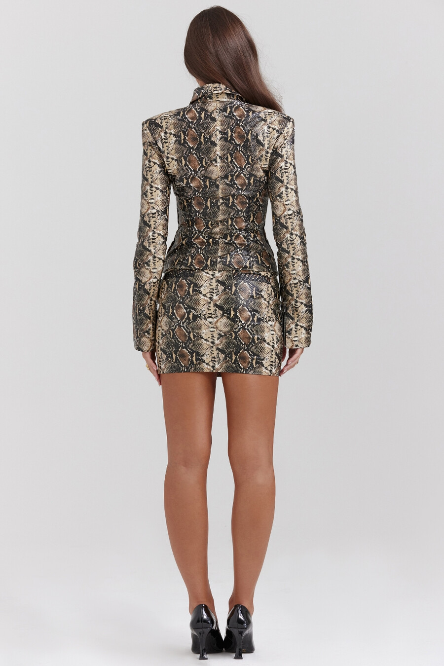 taillierte jacke mit schlangenmuster