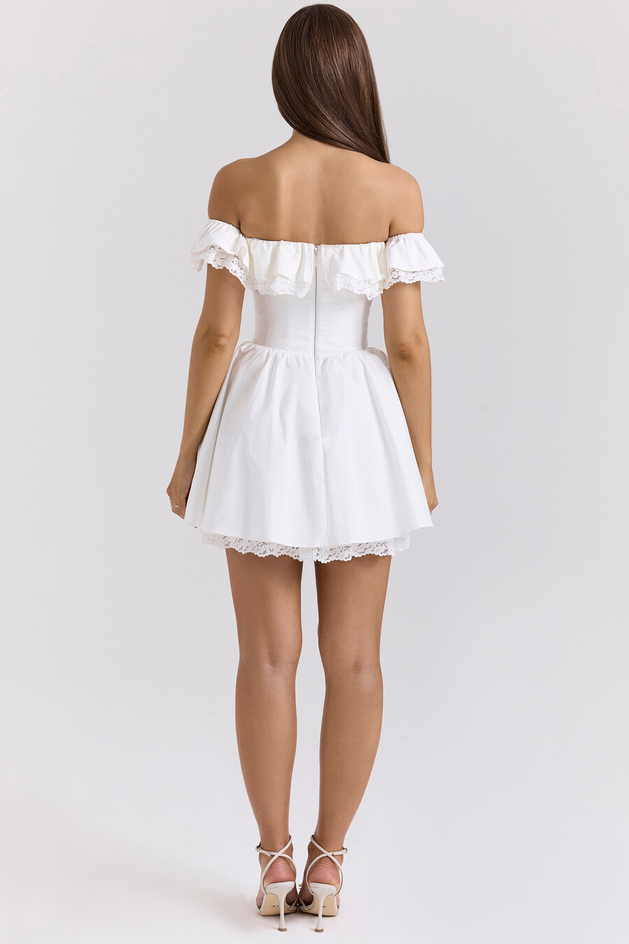 weißes baumwoll-minikleid mit schulterfreiem korsettmuster