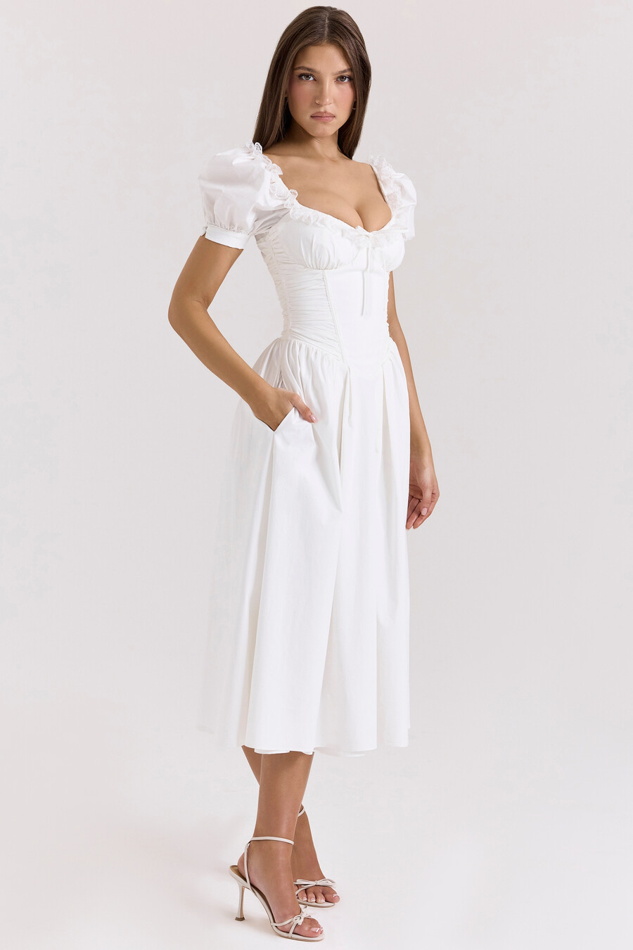 weißes midikleid aus stretch-baumwolle mit puffärmeln
