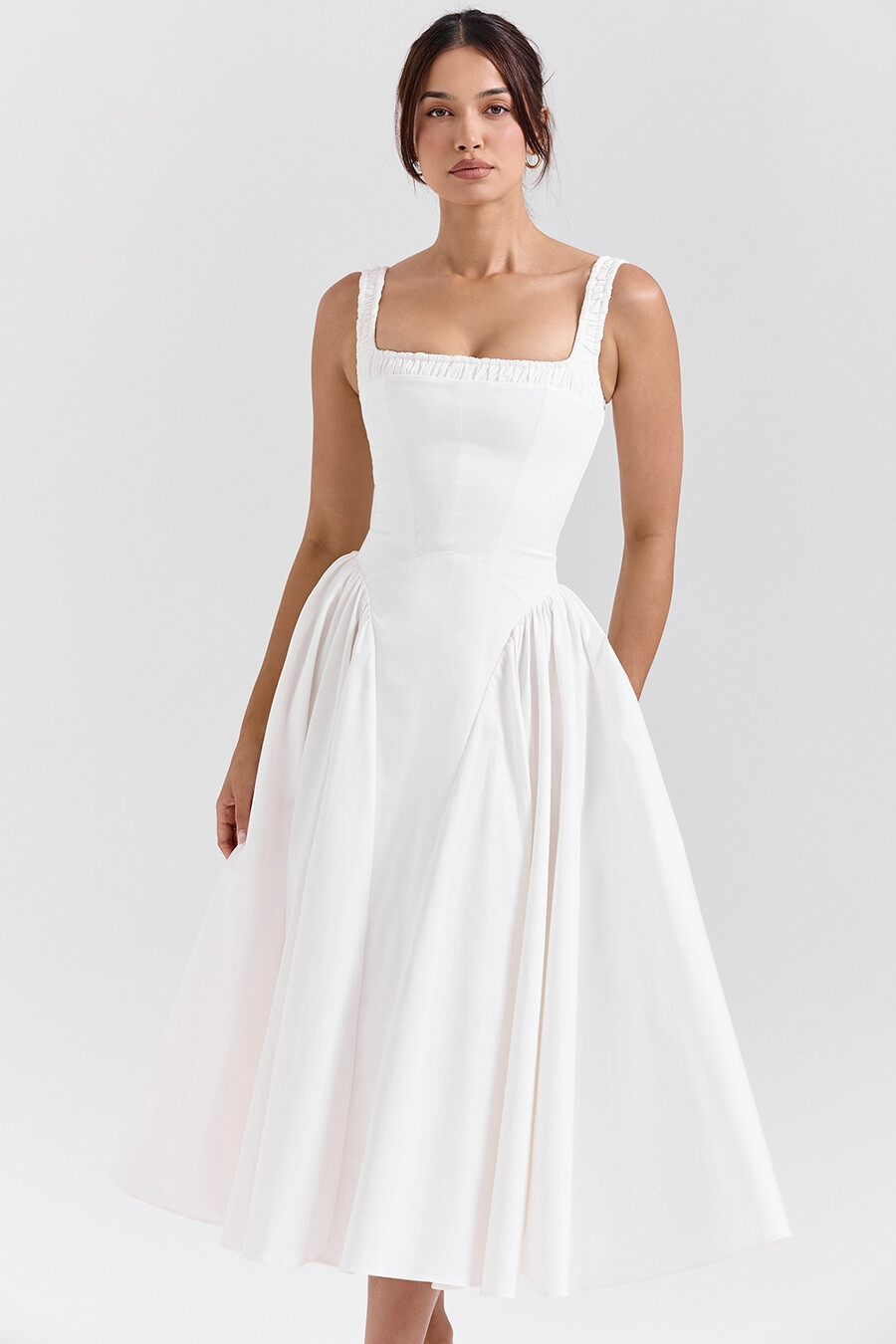 weißes baumwoll-midikleid