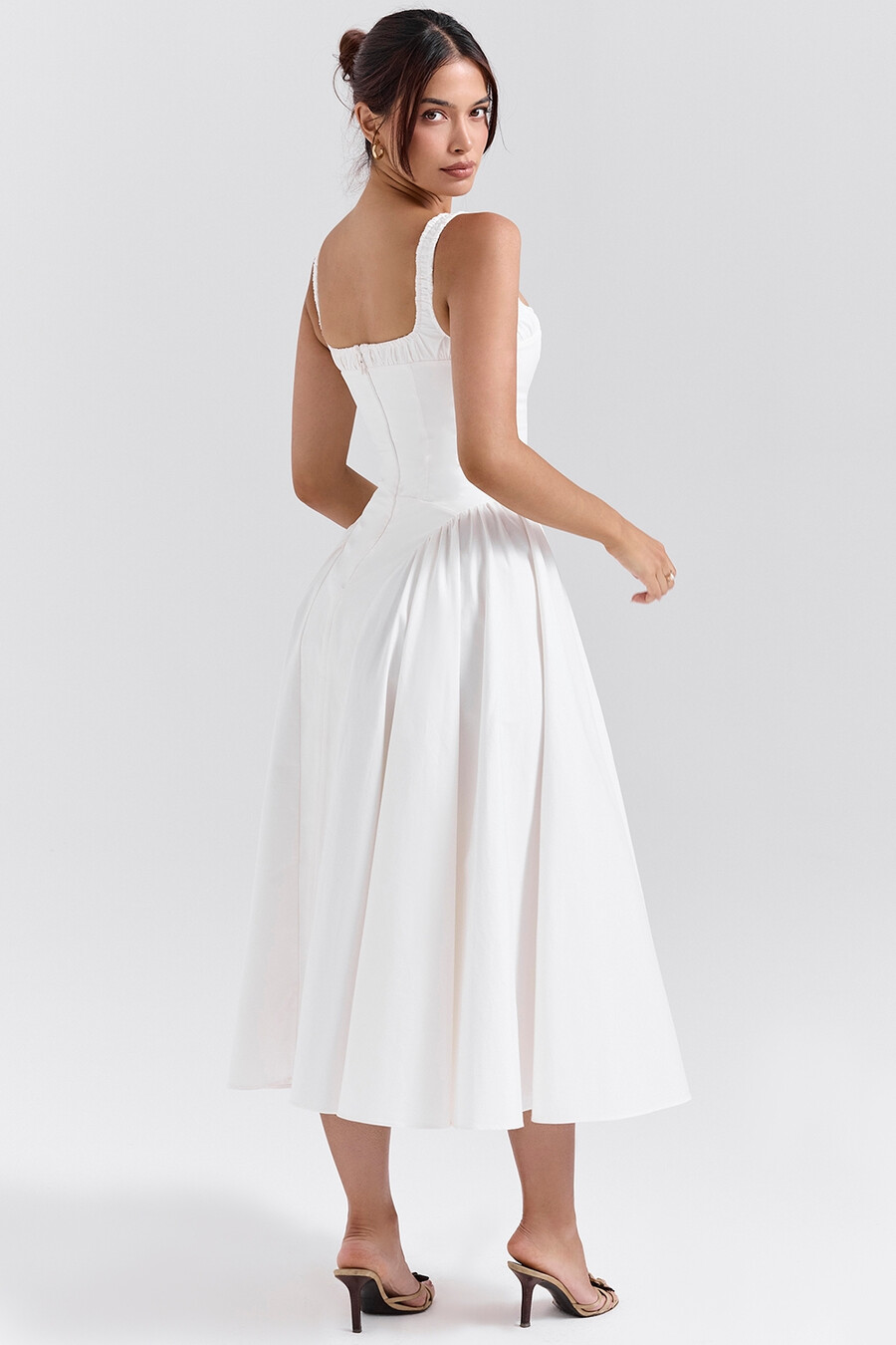 weißes baumwoll-midikleid