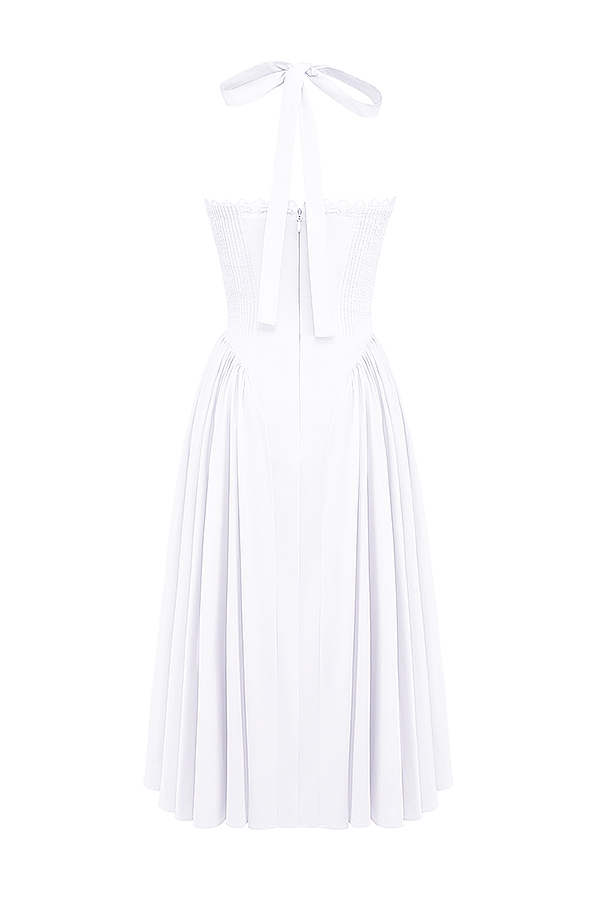 weißes baumwoll-neckholder-sommerkleid