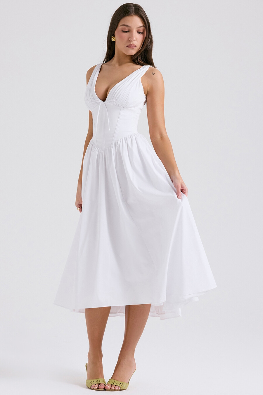 weißes baumwoll-korsett-sommerkleid