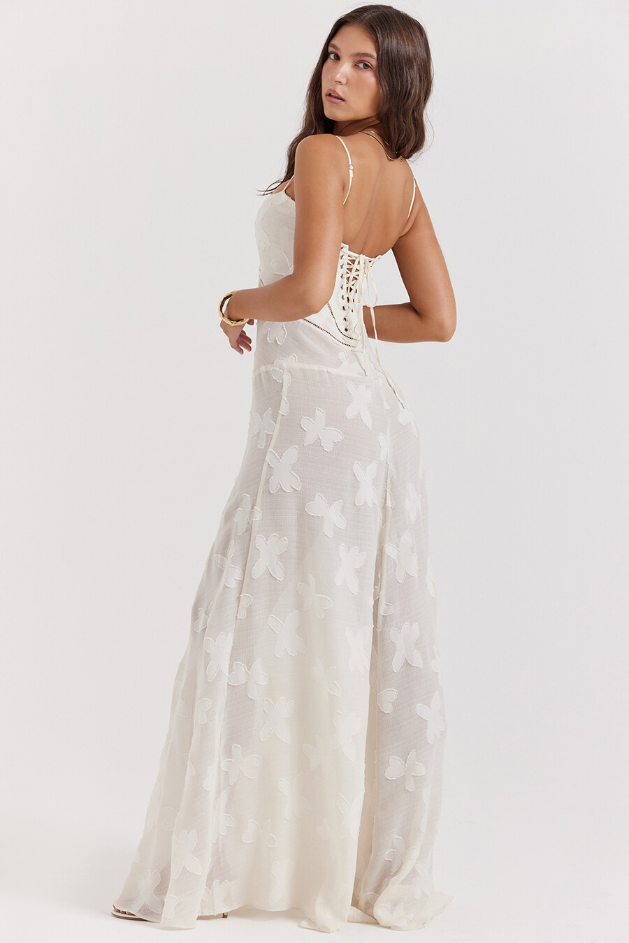 vintage cremefarbenes maxikleid mit blumenmuster und spitzenrücken