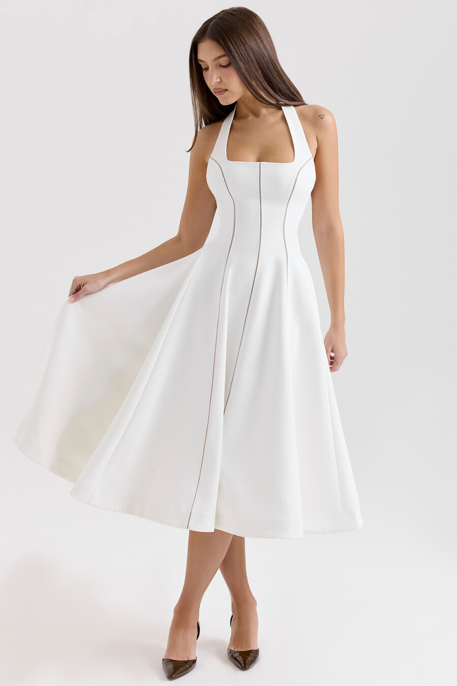 elfenbeinfarbenes midikleid mit neckholder