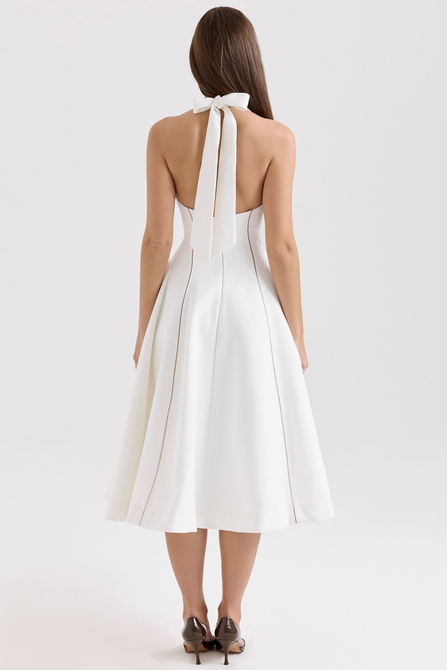 elfenbeinfarbenes midikleid mit neckholder