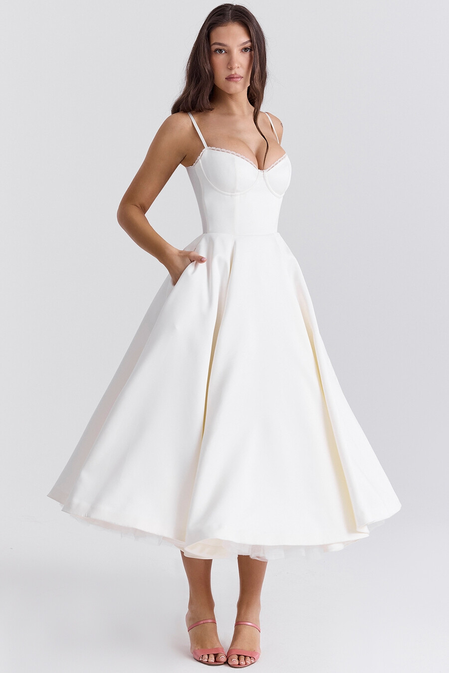 weißes tüll-midikleid