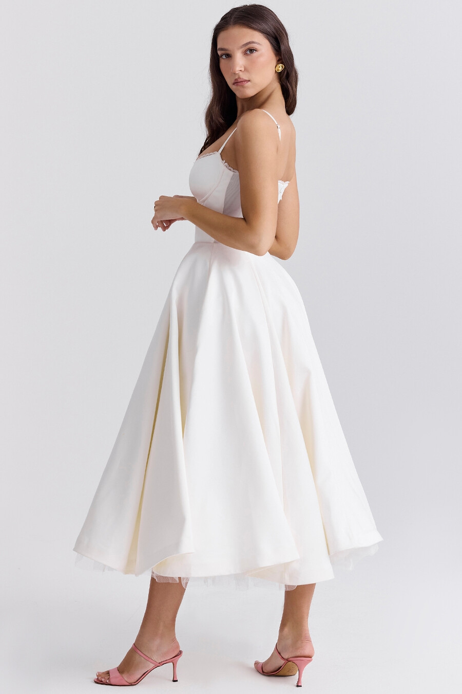 weißes tüll-midikleid