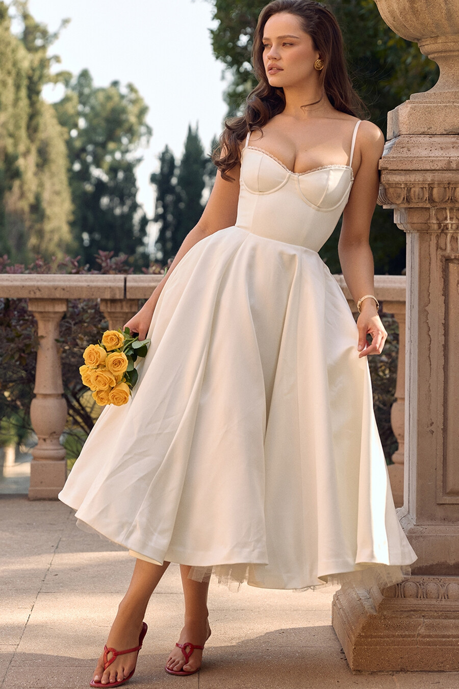 weißes tüll-midikleid