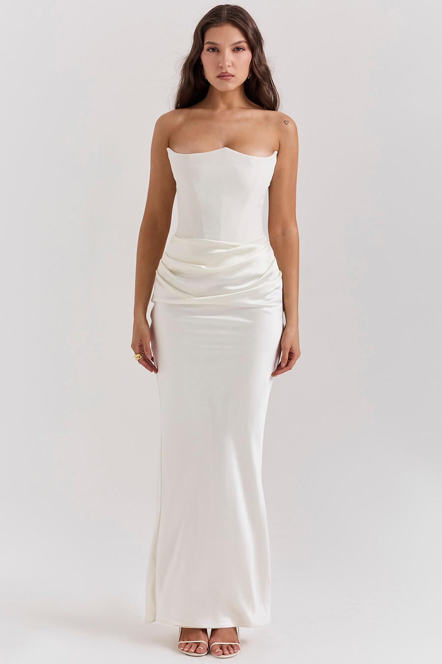 elfenbeinfarbenes trägerloses korsettkleid