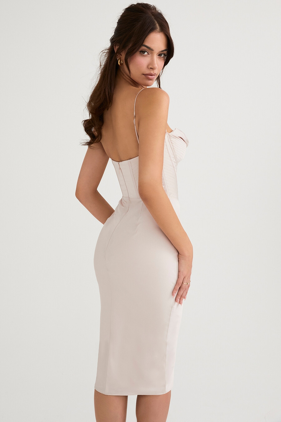 midikleid aus kristall-satin mit korsettmuster