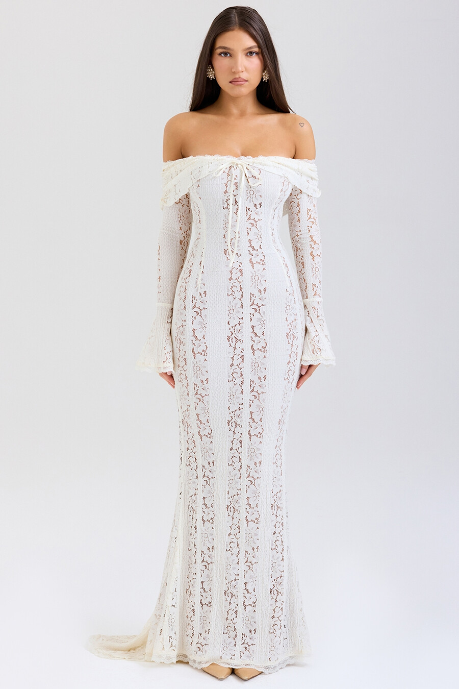 vintage cremefarbenes maxikleid mit blumenmuster und spitze schulterfrei