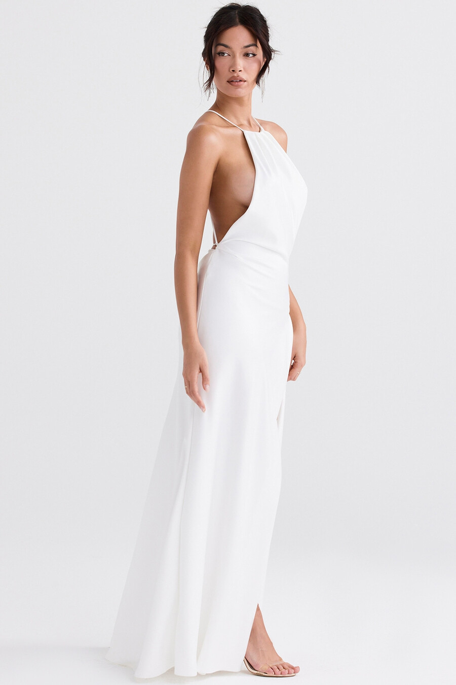 maxikleid in elfenbein mit oberschenkelschlitz
