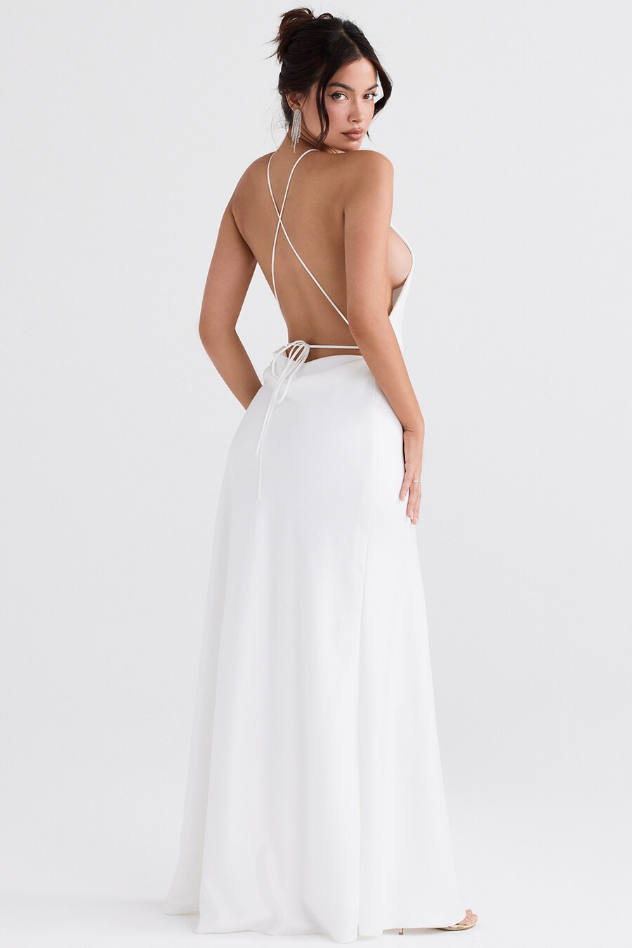maxikleid in elfenbein mit oberschenkelschlitz