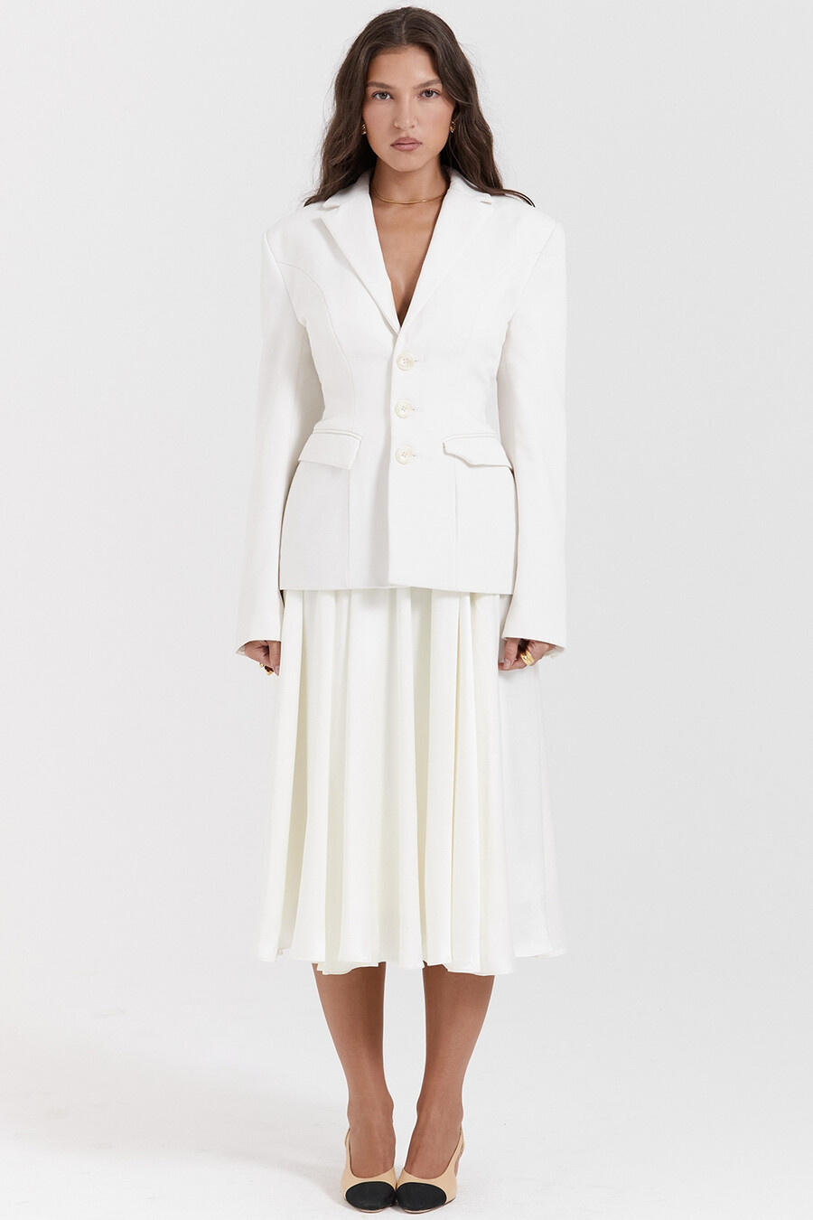 elfenbeinfarbener taillierter blazer