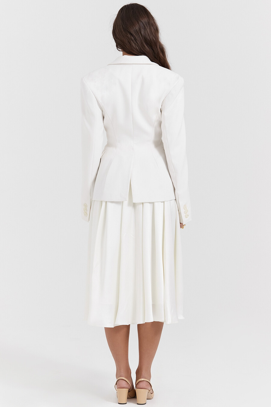 elfenbeinfarbener taillierter blazer