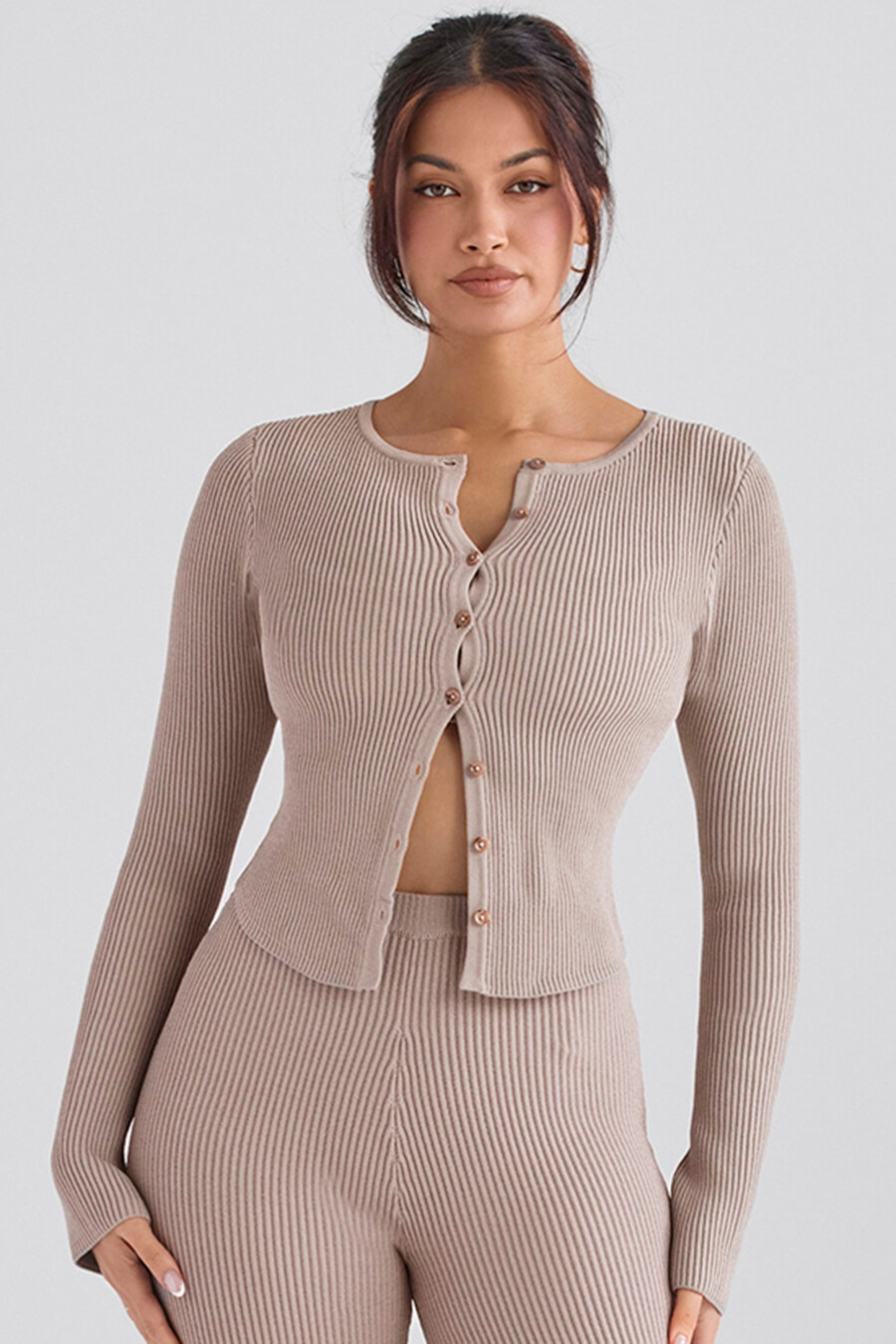 taupefarbener rippstrick-cardigan