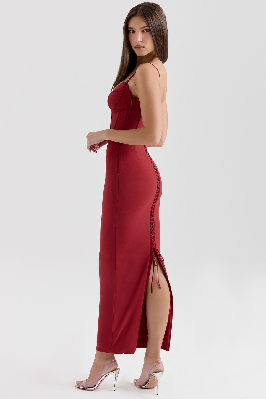 weinrotes figurbetontes maxikleid aus mesh