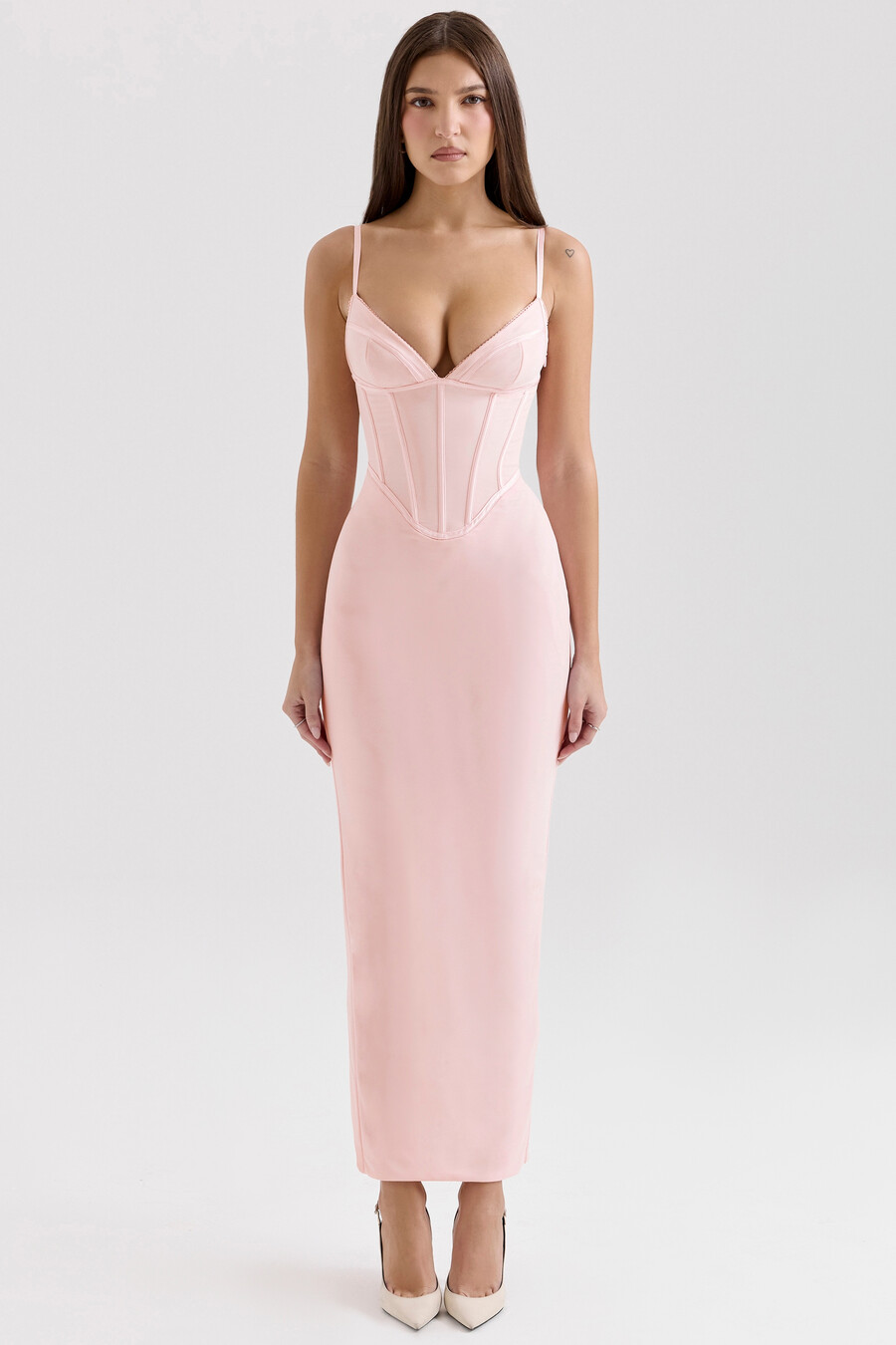 rosa figurbetontes maxikleid aus mesh