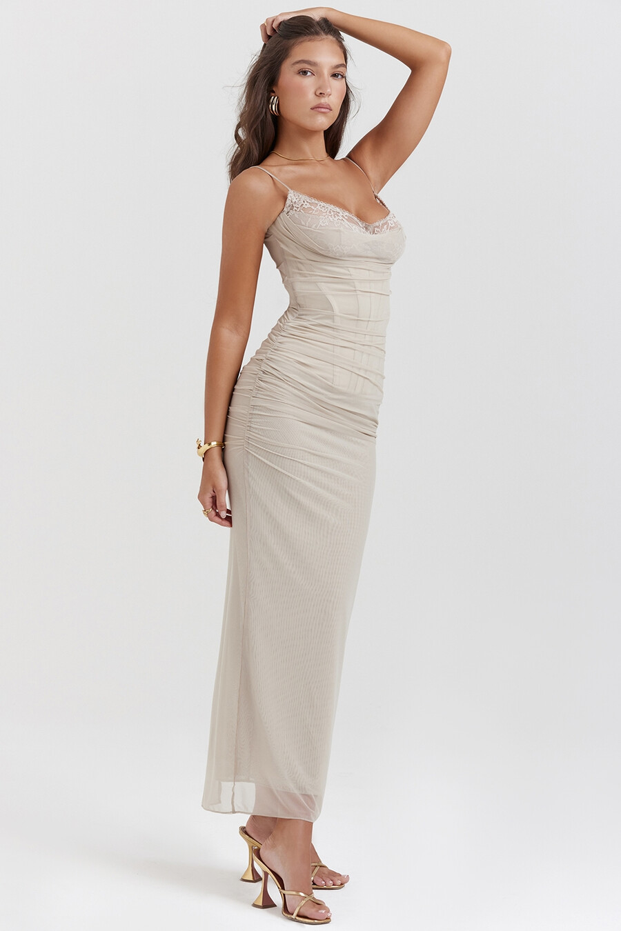 sandfarbenes maxikleid
