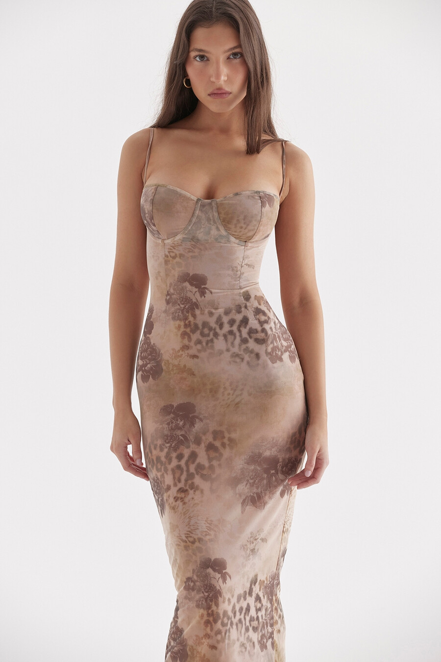 cremefarbenes maxikleid mit blumenmuster