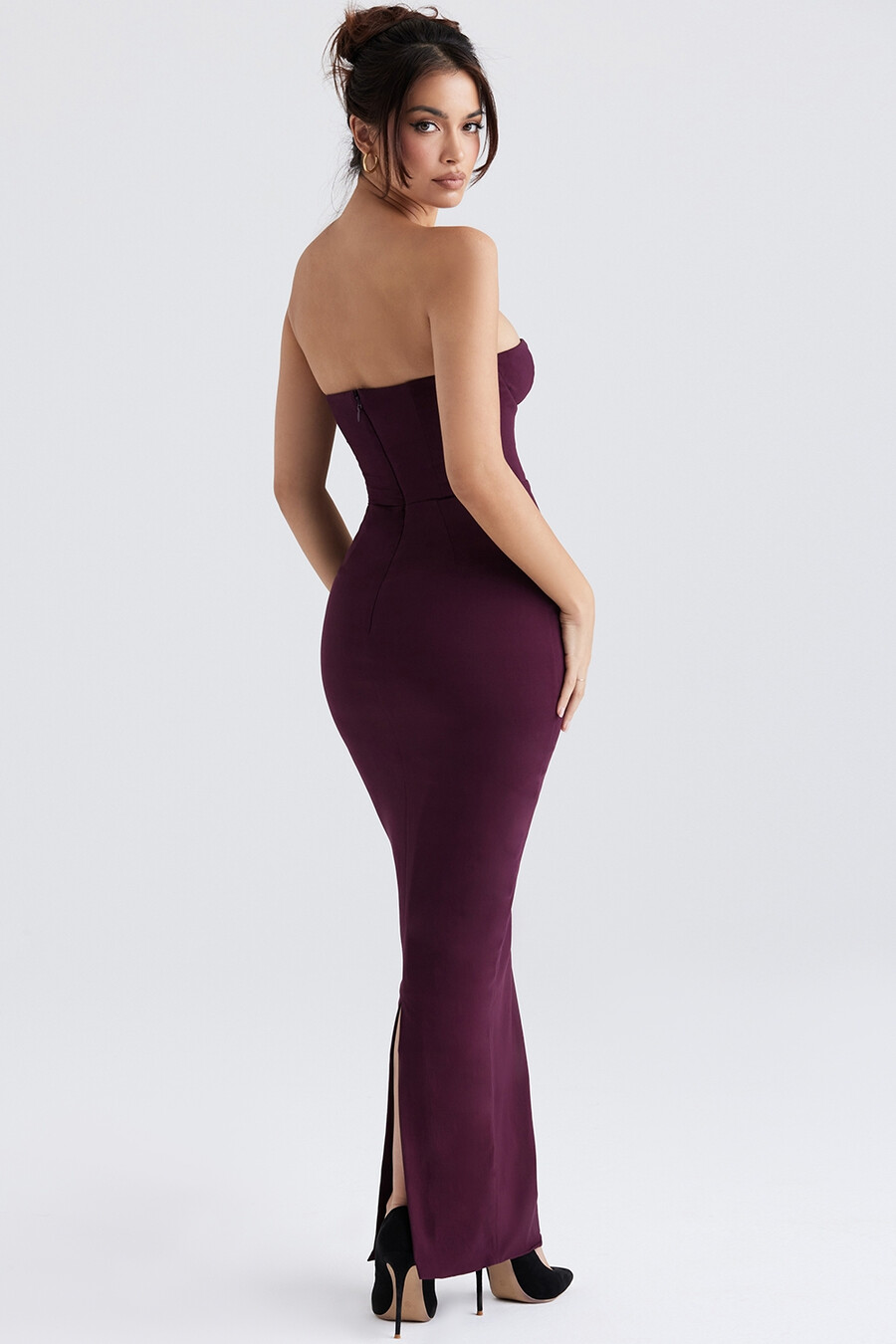 traubenfarbenes trägerloses korsett-maxikleid