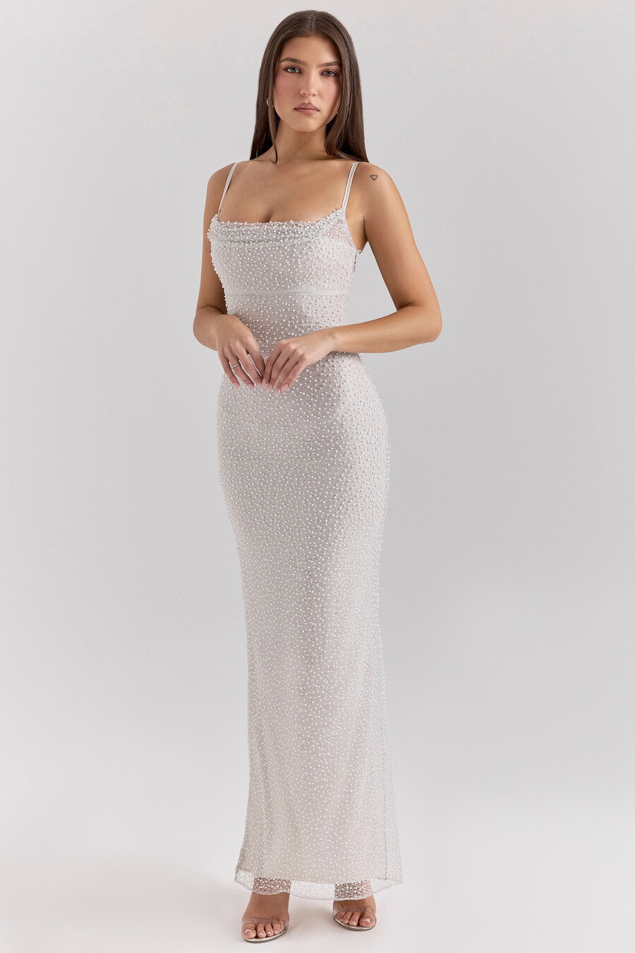 silbernes perlenbesetztes maxikleid