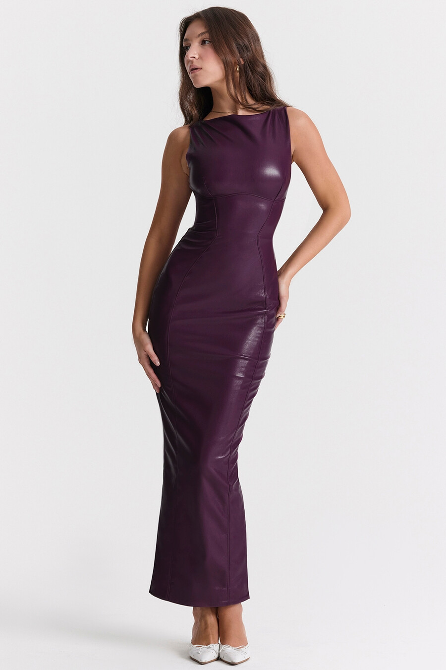 merlotfarbenes maxikleid aus veganem leder
