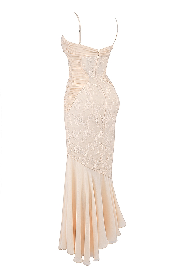 kleid aus vanille-chiffon und spitze