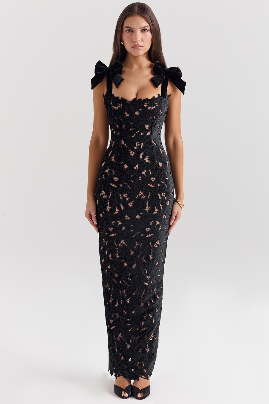 schwarzes maxikleid aus samt und spitze